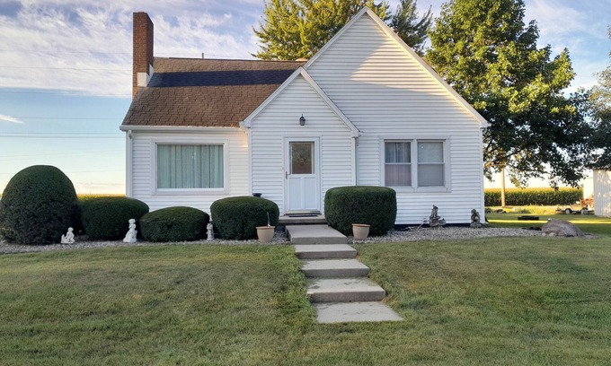Francesville House | Montgomery Street Manor - Sleeps 6