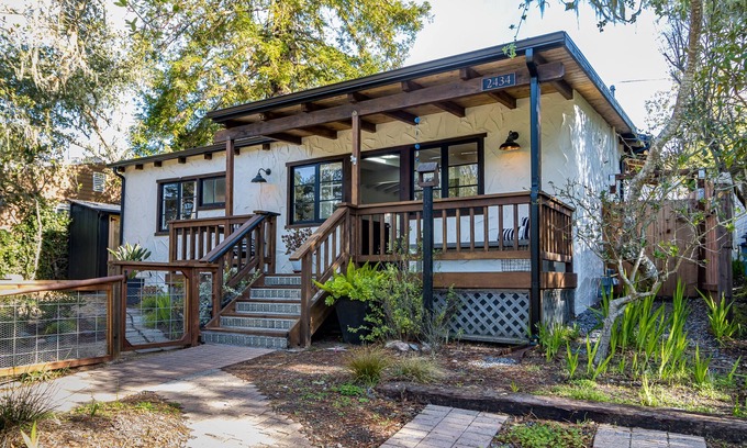 Marine Terrace Cottage | Month long rental - beautifully remodeled cottage