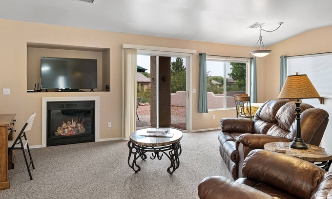Verde Santa Fe House | Monthly Property! Community Pool & Hot Tub! Great Cornville Location! - Rising