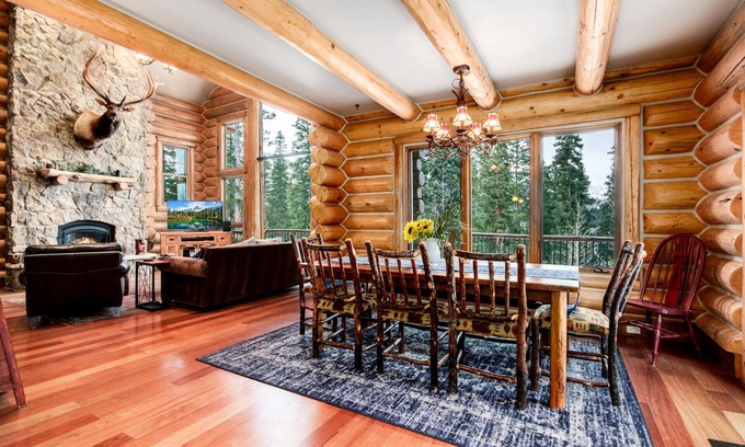 Quandary Village Cabin | Monthly Rental Discounts - Pet Friendly, Outdoor Dining & Gas Grill, Private Hot Tub, Pool Table