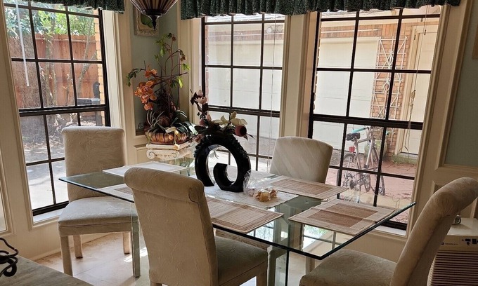Clear Lake City Bed & Breakfast | Monthly stay - Private room in Clear Lake - Space Center Houston