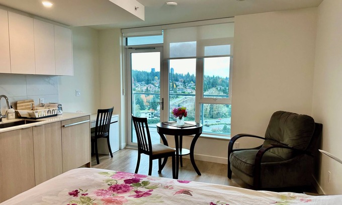 Burnaby Apartment | Monthly stay/Relocation Special near Lougheed Mall & SFU