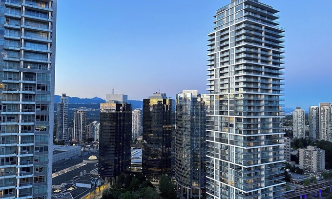 Metrotown Apartment | Monthly stay-Relocation Special-New condo at Metrotown