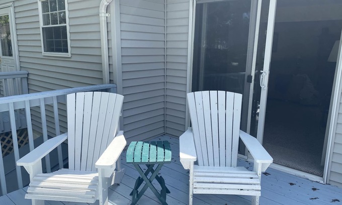 Osbornsville House | Monthly Summer Rental Home - beach passes included!
