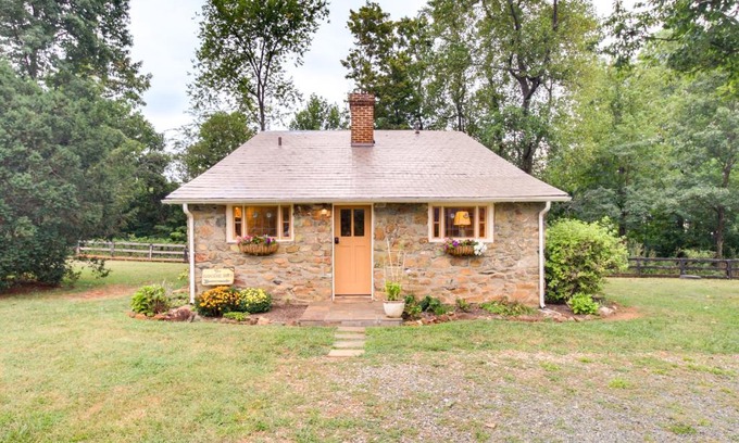 Afton House | Monticello Wine Trail Cottage - Close to Hiking!