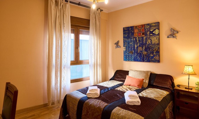 Montilla Apartment | "Montilla Turismo Vacacional Ttluga" Family-Friendly Apartment with Balcony & Wi-Fi