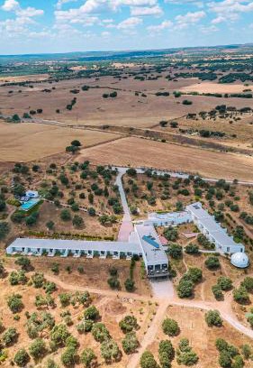 Reguengos de Monsaraz Hotel | Montimerso Skyscape Countryhouse