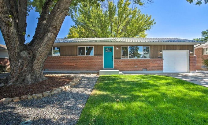 Montrose House | Montrose Adventure Base Near Skiing and San Juans!