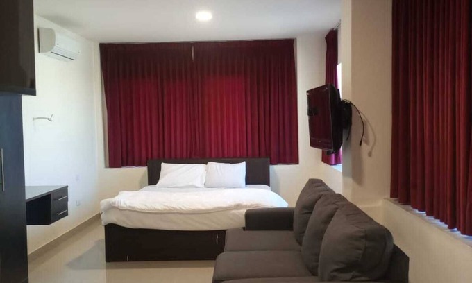 Sahab Bed & Breakfast | Monument Suites