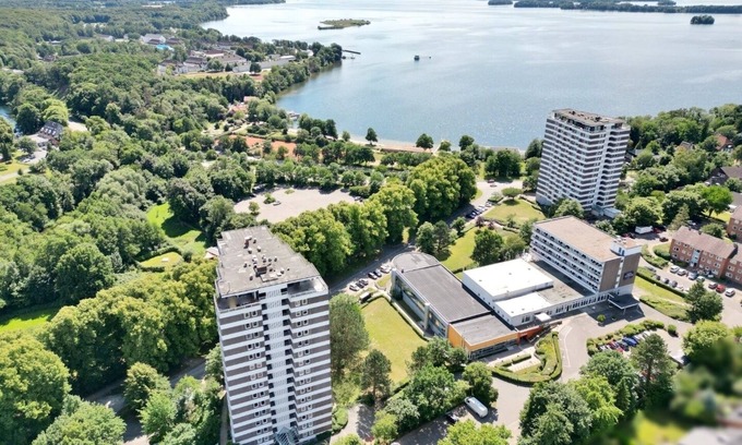 Ploen Apartment | Mooi: Fantastisches Apartment mit Seeblick und Stil, Netflix