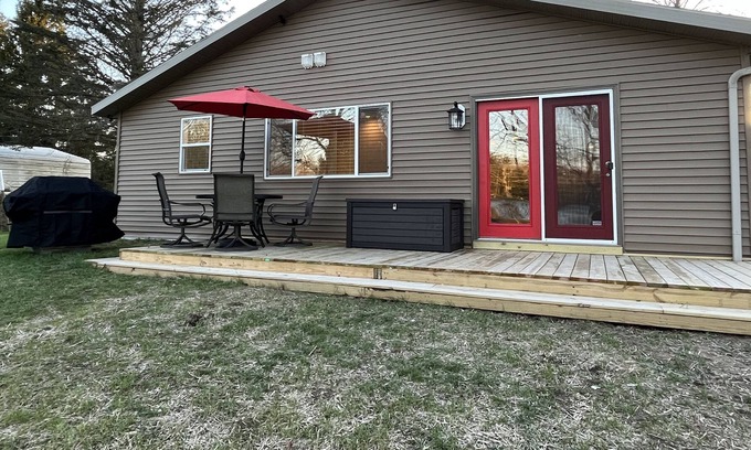 Brohman House | Moon Beam Lake Cottage