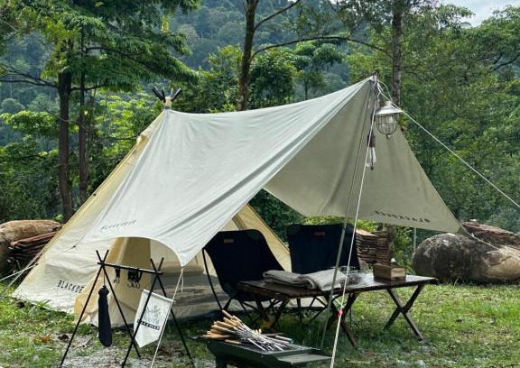Pantai Other | Moon hill camp