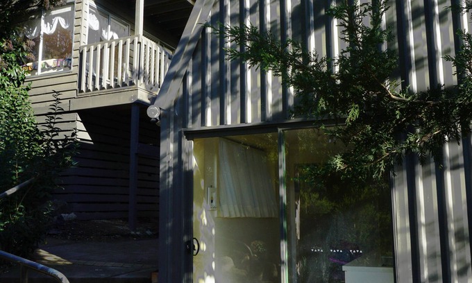 Diamond Creek Apartment | Moon House