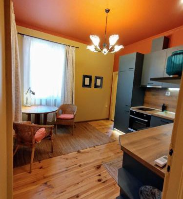 Plovdiv Center Apartment | Moon House Red