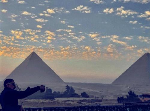 Kafrat al Jabal Bed & Breakfast | Moon light pyramids view