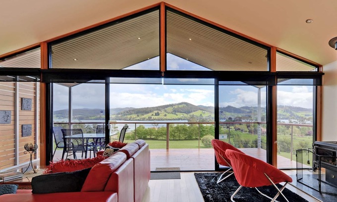 Gardners Bay Villa | Moon River Retreat - Panoramic water views