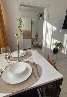 Popesti-Leordeni Apartment | Moon Studio