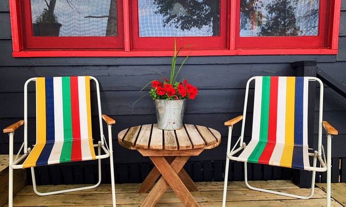 Minden Hills Cottage | MOONDOG RETREAT: Tranquil Lakefront Cottage