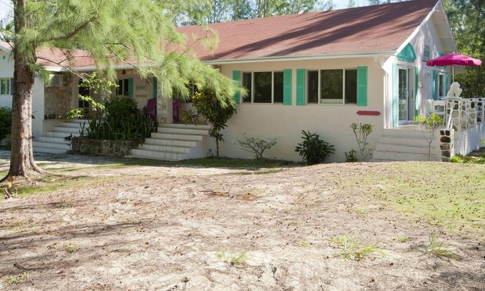 Gregory Town House | Moonflower by Eleuthera Vacation Rentals