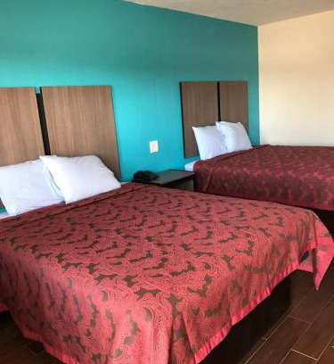 Jersey Village Hotel | Moonlight Inn & Suites