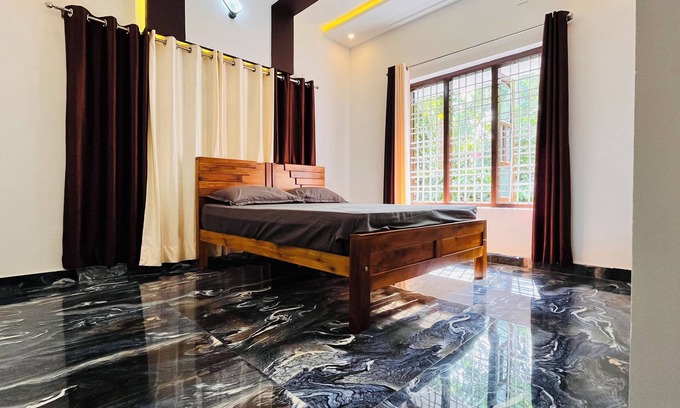 Virarajendrapet Bed & Breakfast | Moonlight Stay