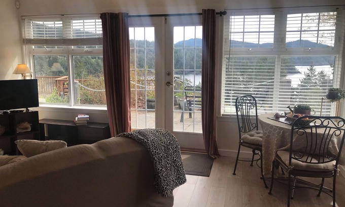Sooke Bed & Breakfast | Moonlit Cove B&B