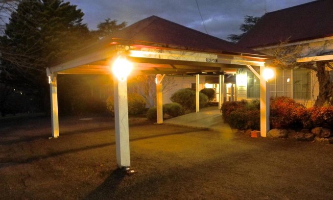 Armidale Hotel | Moore Park Inn