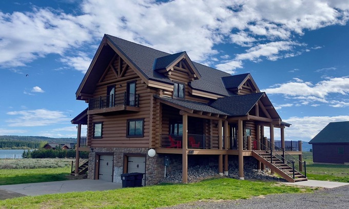 Island Park Cabin | Moose Meadow Lodge near Yellowstone - Sleeps 15