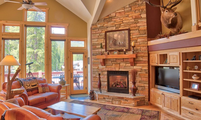 Blue River House | Moose Meadow Retreat Private Home with Hot Tub
