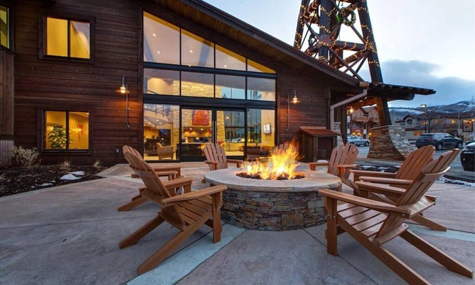 North Park City Condo | Moose Mgmt at Prospector 525: Downtown-HotTub-3min to Ski