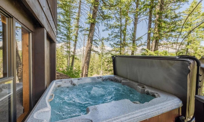 Summit Park House | Moose Tracks Lodge - Park City Mountain Retreat