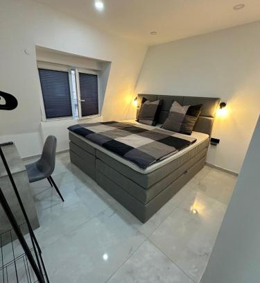 Oberhausen House | Moparts