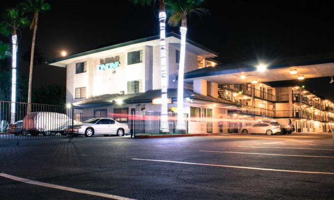 Garden Grove Hotel | Morada Inn