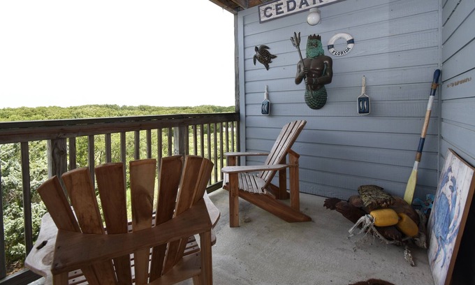 Cedar Key Condo | More Time Fishing, Pool, Hot Tub, Water View Gulf of Mexico