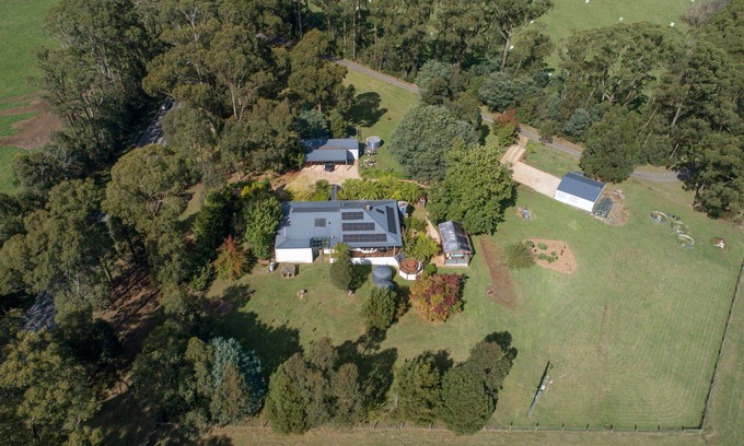 Pheasant Creek House | “Morella” Historical high-country homestead.