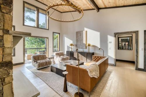 Epworth House | Morgan Trail - Stunning Mountain Masterpiece