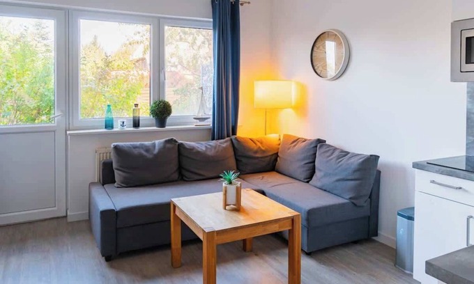 Dranske Apartment | Morgenrot Summary: Ch