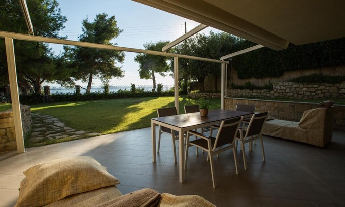 Elia Nikitis Apartment | Moriel Seaside Homes Suites