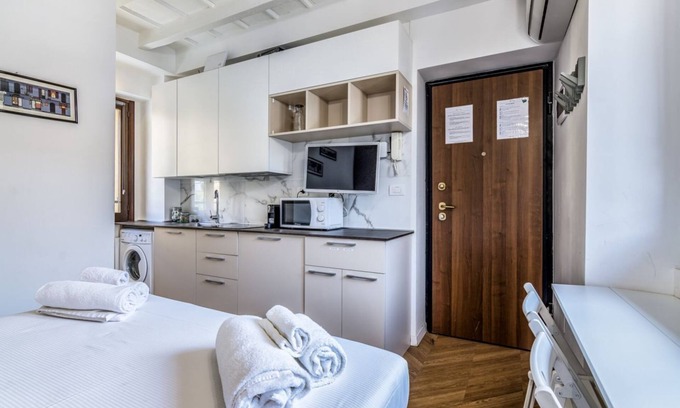 San Cristoforo Sul Naviglio House | Morimondo Studio Apartment