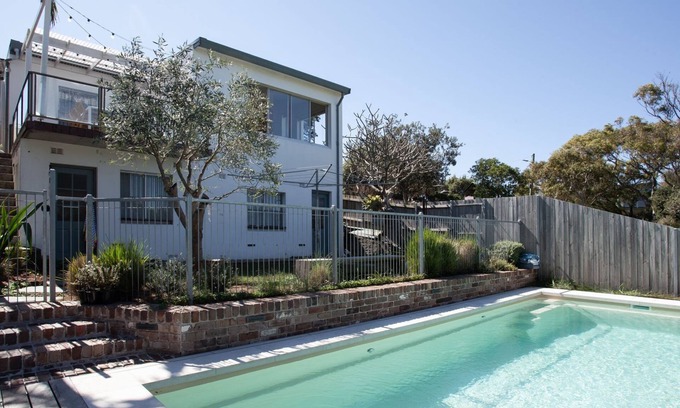 Bronte House | Morning Ray, Bronte IH