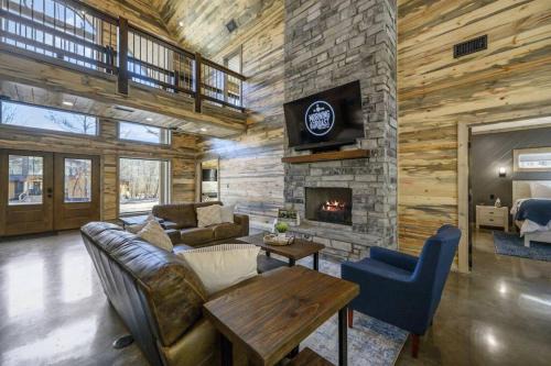 Broken Bow House | Morning Roast Cabin