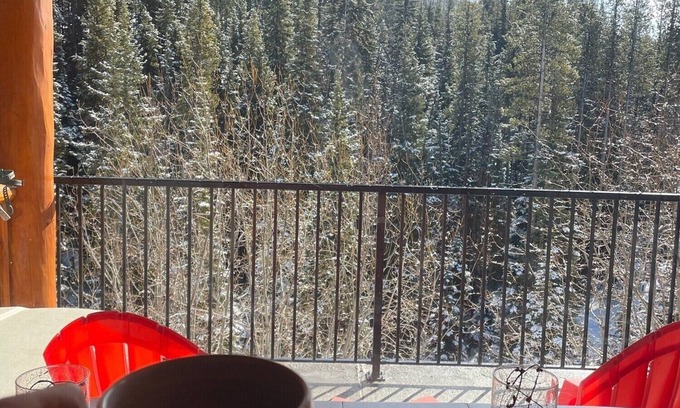 Okanagan-Similkameen Condo | Morning sun, private deck, hot tub, cozy living space, serenity!