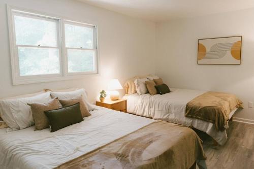 Berea Apartment | "Morning View 4” Cozy Modern Stay - College/Hiking