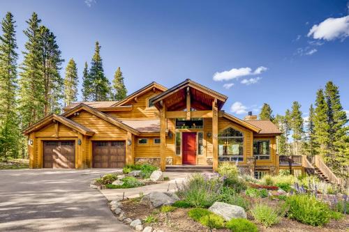 Warrior's Mark West House | Morning View Lodge Home Spacious Hot Tub and Views
