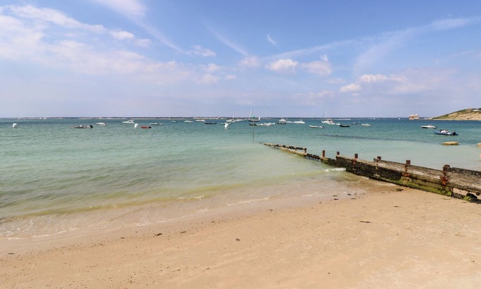 Totland Bay Cottage | MORNINGSIDE, family friendly, luxury holiday cottage in Totland Bay