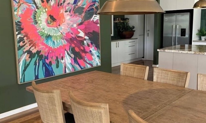 Balnarring House | Mornington Peninsula Escape. Tennis Court, Swimming Pool & Spa