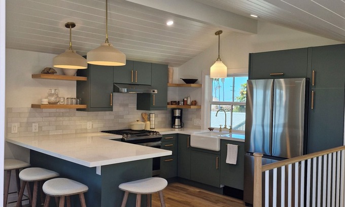 Shell Beach House | Morro Surf Loft - 2-bedroom Guesthouse 1 Block From Beach