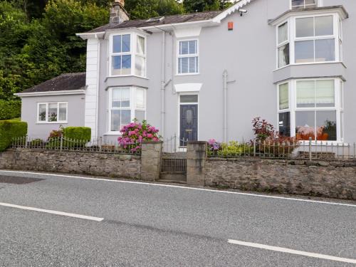 New Quay House | Morva