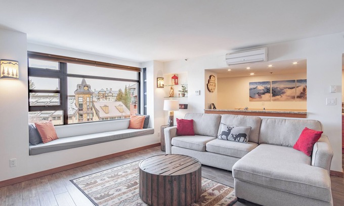 Whistler Village Apartment | Moscato-Ski-In/Ski-Out (A Condo at Carleton Lodge)