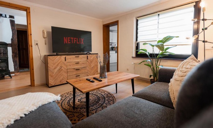 Ediger House | Mosel-Fachwerkhaus in Ediger-Eller - Charmant & Komfortabel, Nähe Calmont Klettersteig, bis 5 Personen - 2 Schlafzimmer & Netflix